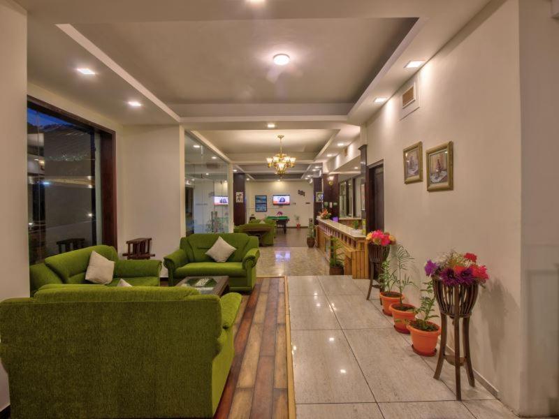 The Katoch Grand Resort Manāli Dış mekan fotoğraf