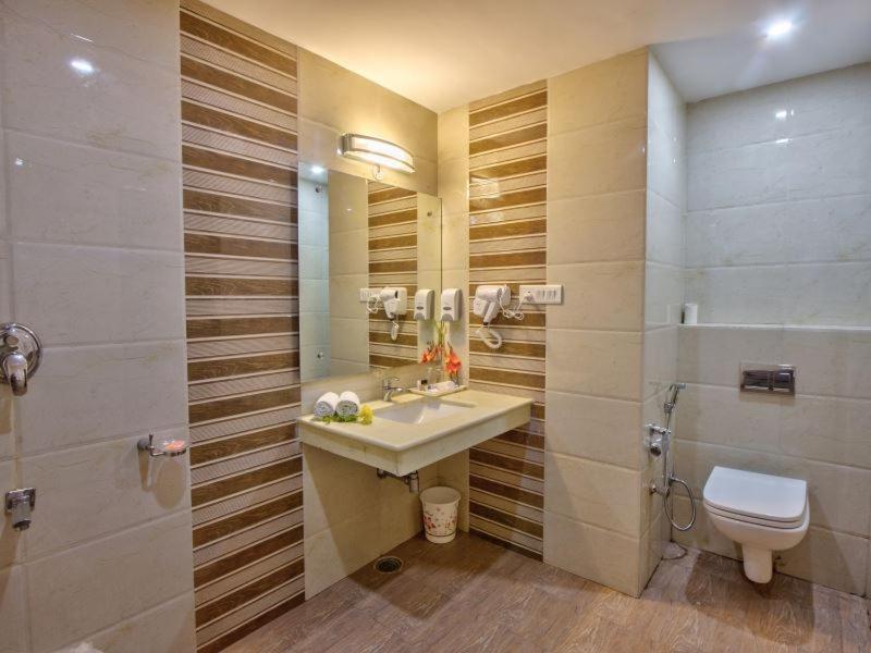 The Katoch Grand Resort Manāli Dış mekan fotoğraf