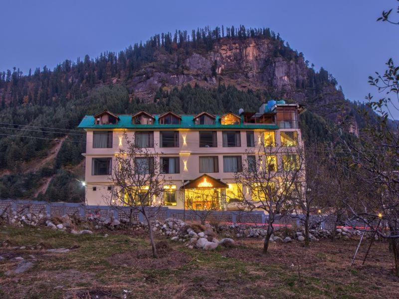 The Katoch Grand Resort Manāli Dış mekan fotoğraf